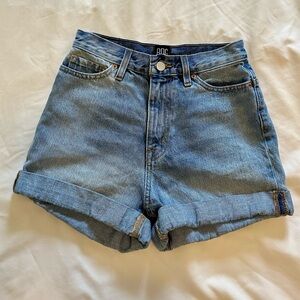 BDG High Waist Mom Jean Shorts 24